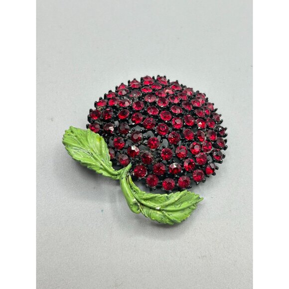 Vintage Signed WEISS Japanned Apple Pin Brooch Red Rhinestones Green Enamel Leaf - Picture 3 of 7